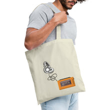 Lade das Bild in den Galerie-Viewer, Jutebeutel Vintage mit portablem Kassettenspieler - Natur