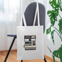 Lade das Bild in den Galerie-Viewer, Jutebeutel mit Vintage Kamera - Weiß