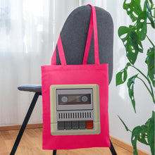 Lade das Bild in den Galerie-Viewer, Vintage Stoffbeutel Kassetten-Rekorder - Azalea