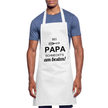 Lade das Bild in den Galerie-Viewer, Kochschürze für Männer - bei Papa schmeckt's am besten! - Weiß