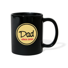 Lade das Bild in den Galerie-Viewer, Papa Tasse schwarz - Dad since 2020 - Schwarz