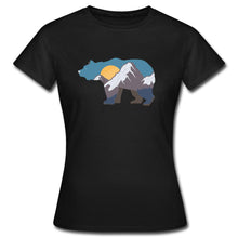 Lade das Bild in den Galerie-Viewer, Frauen T-Shirt mit Bär und Bergen - Schwarz
