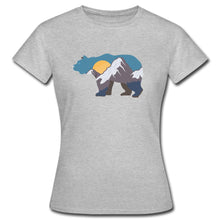 Lade das Bild in den Galerie-Viewer, Frauen T-Shirt mit Bär und Bergen - Grau meliert
