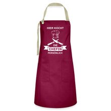 Lade das Bild in den Galerie-Viewer, Kochschürze - Hier kocht die Chefin persönlich - Burgunderrot / Sandfarben