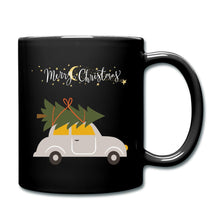 Lade das Bild in den Galerie-Viewer, Weihnachtstasse - Merry Christmas mit Auto und Weihnachtsbaum - Schwarz