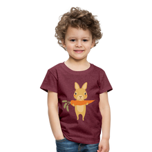Lade das Bild in den Galerie-Viewer, Kinder Premium T-Shirt - Hase mit Möhre - Bordeauxrot meliert
