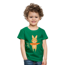 Lade das Bild in den Galerie-Viewer, Kinder Premium T-Shirt - Hase mit Möhre - Kelly Green
