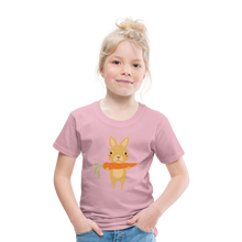 Lade das Bild in den Galerie-Viewer, Kinder Premium T-Shirt - Hase mit Möhre - Hellrosa
