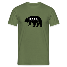 Lade das Bild in den Galerie-Viewer, Männer T-Shirt - Papa Bär - Militärgrün
