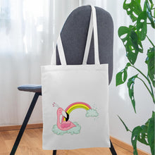 Lade das Bild in den Galerie-Viewer, Jutebeutel mit Flamingo und Regenbogen - Weiß

