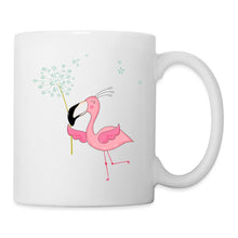 Lade das Bild in den Galerie-Viewer, Flamingo Tasse mit Blumen - white
